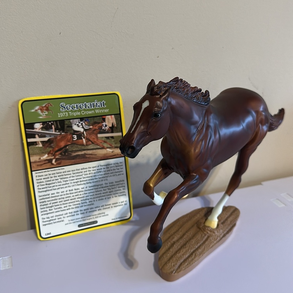 Secretariat Breyer Horse Traditional Size